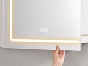 Badkamer Spiegelkast met LED Verlichting en Stopcontact