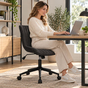 Bureaustoel - 360° Draaibaar – Gestoffeerde Design Stoel met Gegolfde Rugleuning – Compacte Thuiswerkstoel – 60 x 63 x 79 cm – Zwart