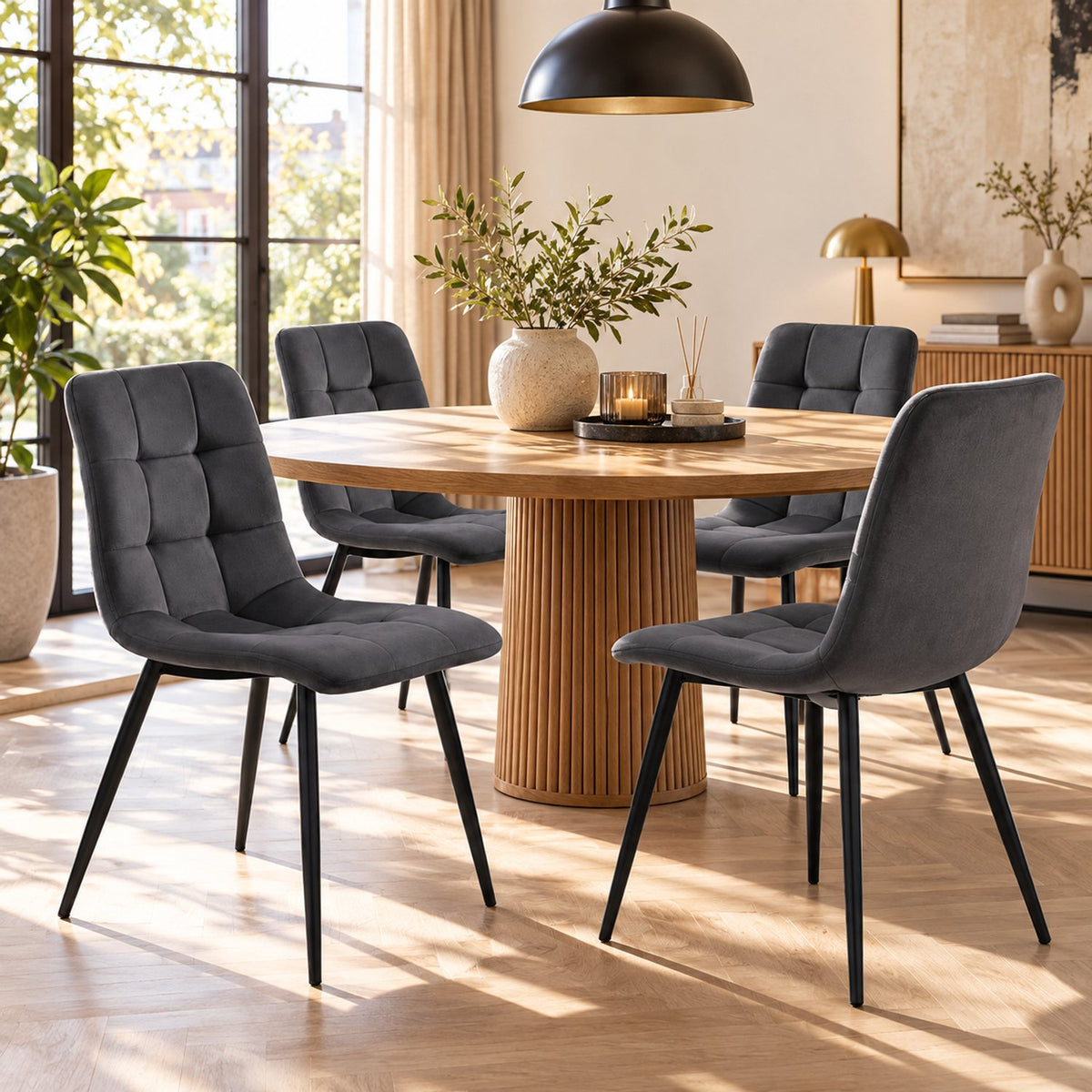 Eetkamerstoelen Set van 4 - Gestoffeerde Stoelen - Gewatteerde Rugleuning - Zwarte Metalen Poten - Grijs