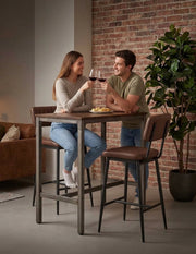 Barstoelen Set van 2 – 65 cm Zithoogte - PU Leer – Barkrukken met Rugleuning & Voetensteun – Industrieel & Modern – Bruin