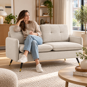 Moderne 2-Zits Bank – Crème Linnenlook – Gewatteerde Rugleuning – Stalen Poten – 139 cm