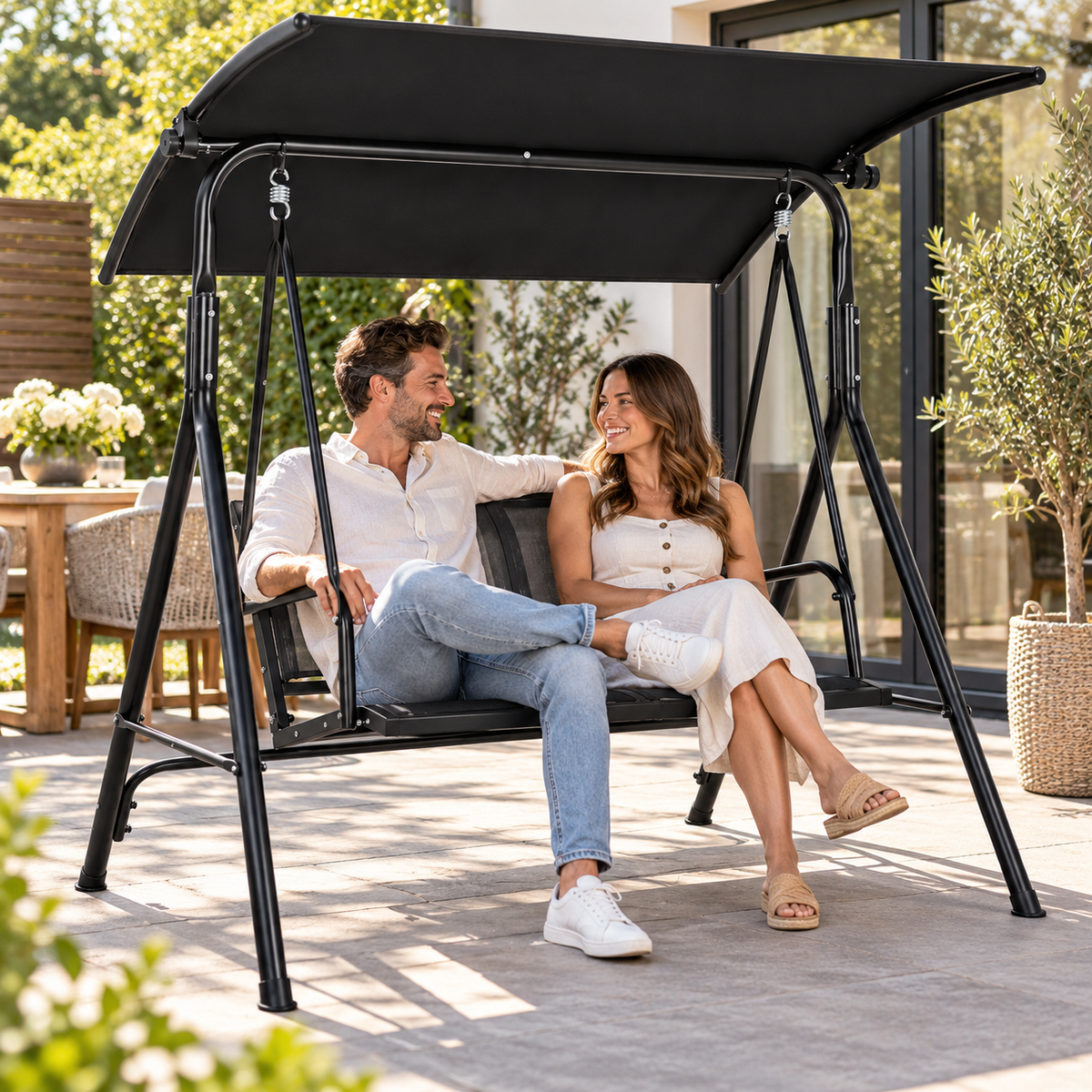 Tuinschommel 2-Persoons – Verstelbare Zonnekap – Textilene Zitting – Stalen Frame – Tuinbank Schommel – Zwart